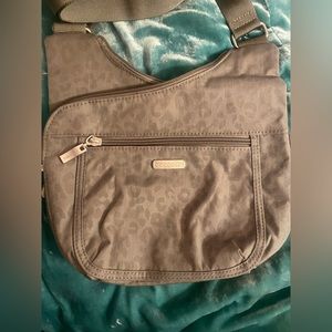Baggallini Crossbody Charlotte Leopard